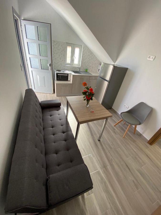 Ninemia Apartment Artemonas Luaran gambar