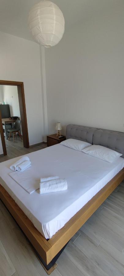 Ninemia Apartment Artemonas Luaran gambar